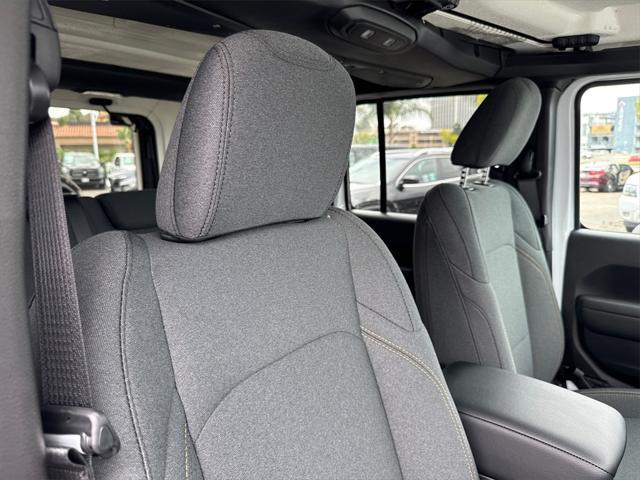 new 2025 Jeep Wrangler car, priced at $41,725