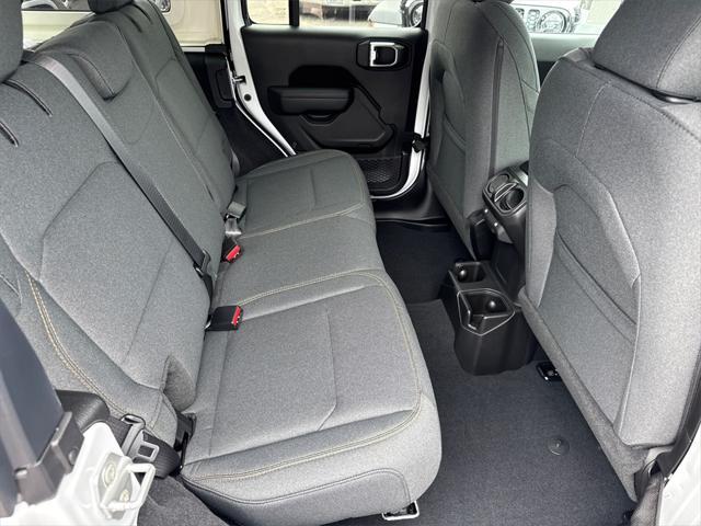 new 2025 Jeep Wrangler car, priced at $41,725