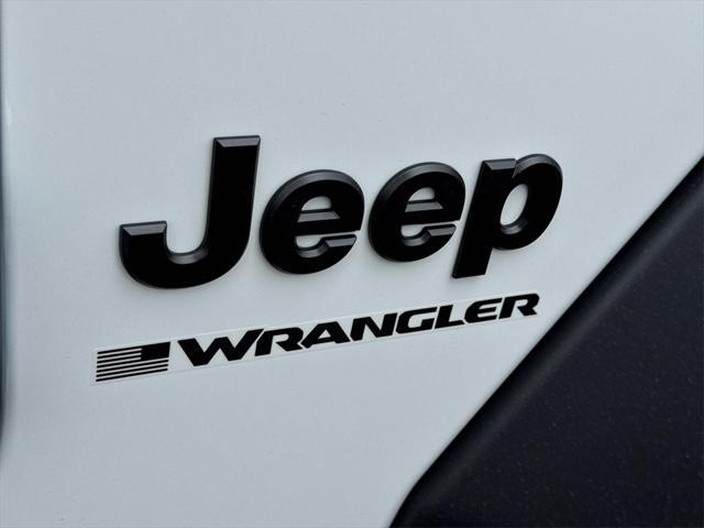 new 2025 Jeep Wrangler car, priced at $41,725