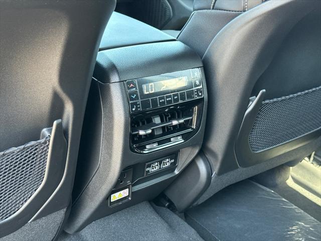 new 2025 Jeep Grand Cherokee L car, priced at $42,925