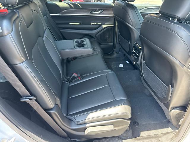 new 2025 Jeep Grand Cherokee L car, priced at $42,925