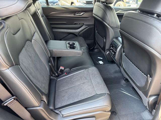new 2025 Jeep Grand Cherokee L car, priced at $42,589
