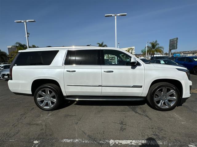 used 2020 Cadillac Escalade ESV car, priced at $35,888