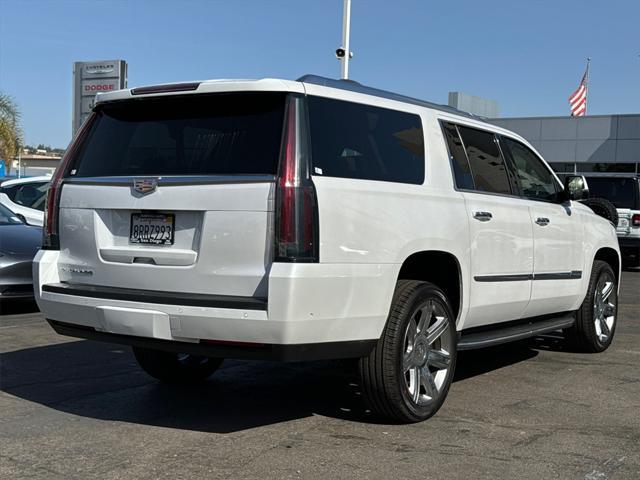 used 2020 Cadillac Escalade ESV car, priced at $35,888