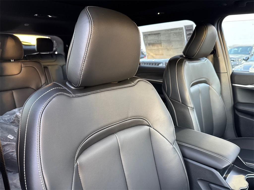 new 2025 Jeep Grand Cherokee L car, priced at $45,925