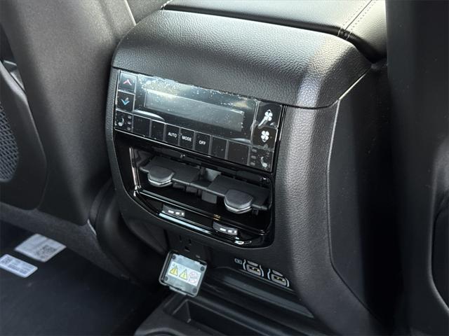 new 2025 Jeep Grand Cherokee L car, priced at $46,925