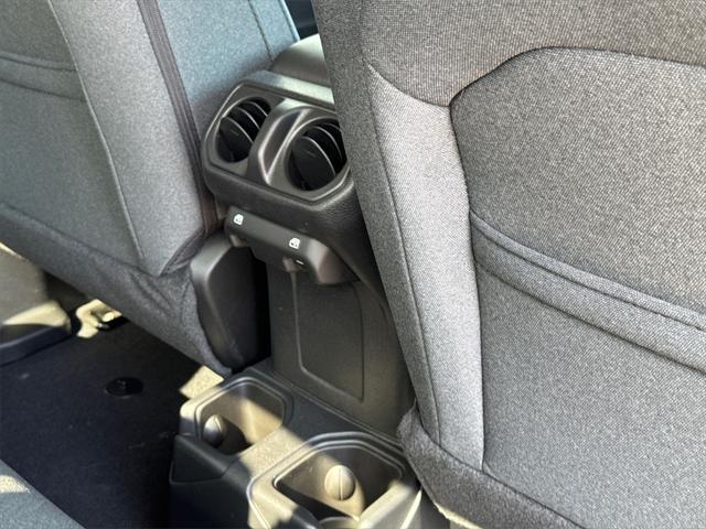 new 2025 Jeep Gladiator car, priced at $43,425