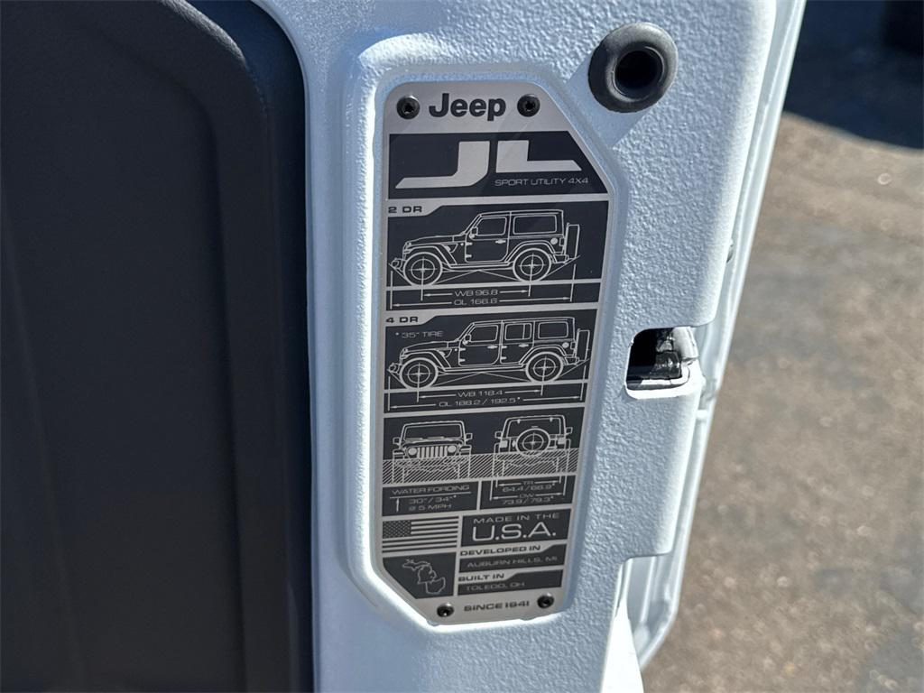 new 2025 Jeep Wrangler car, priced at $57,925