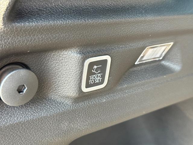 new 2025 Jeep Grand Cherokee L car, priced at $42,589