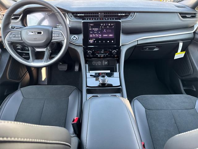 new 2025 Jeep Grand Cherokee L car, priced at $42,589