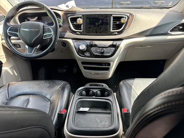 used 2018 Chrysler Pacifica Hybrid car, priced at $18,554