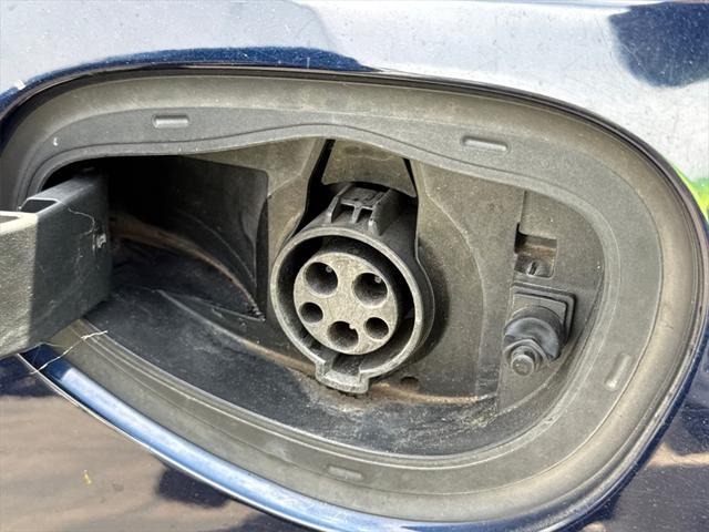 used 2018 Chrysler Pacifica Hybrid car, priced at $18,554