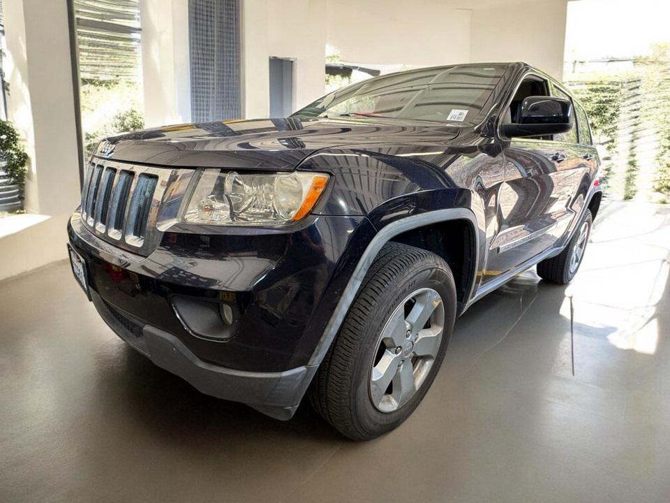 used 2011 Jeep Grand Cherokee car, priced at $10,000