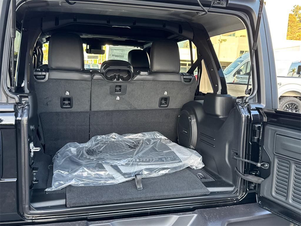new 2025 Jeep Wrangler car, priced at $67,925