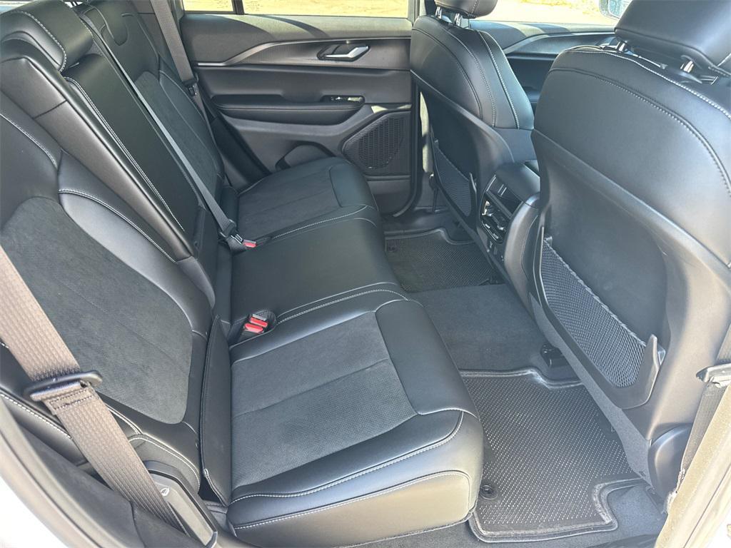 new 2025 Jeep Grand Cherokee car, priced at $44,175