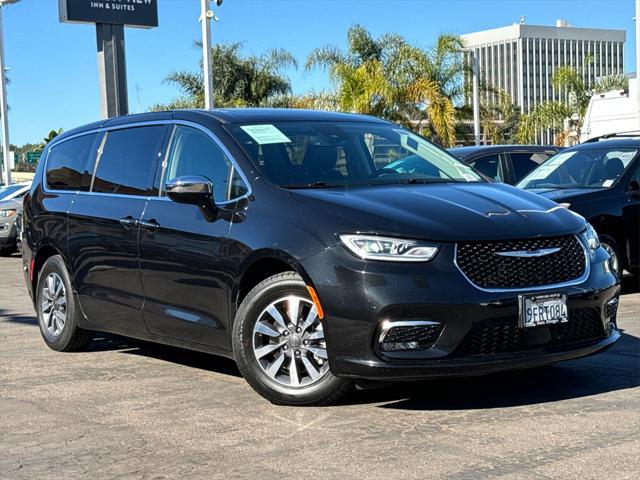 used 2023 Chrysler Pacifica Hybrid car, priced at $32,669