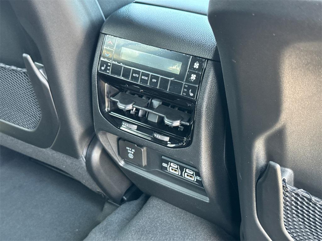 new 2025 Jeep Grand Cherokee L car, priced at $46,425