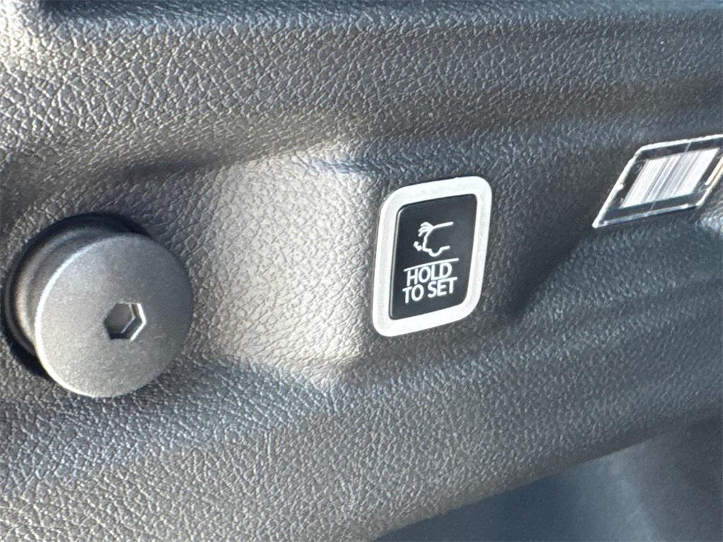 new 2025 Jeep Grand Cherokee L car, priced at $46,425