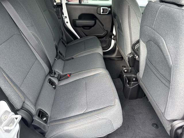 new 2025 Jeep Gladiator car, priced at $42,048