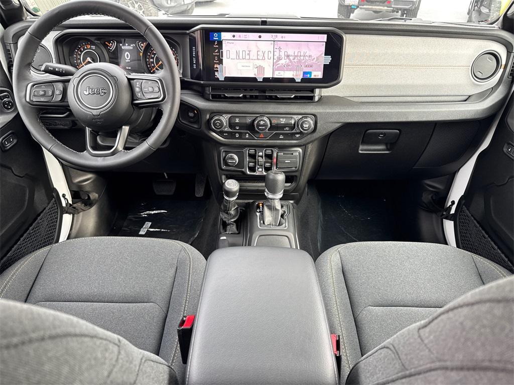 new 2025 Jeep Gladiator car, priced at $41,725
