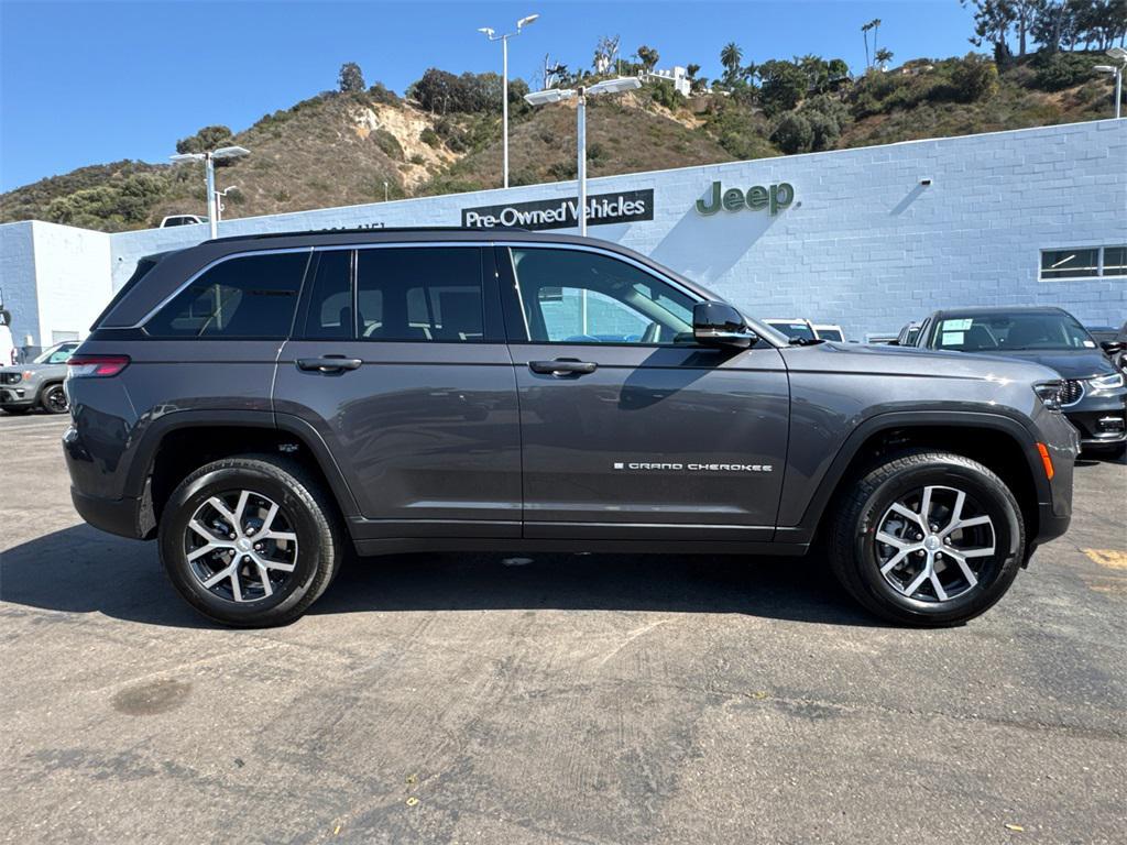 new 2025 Jeep Grand Cherokee car, priced at $46,925