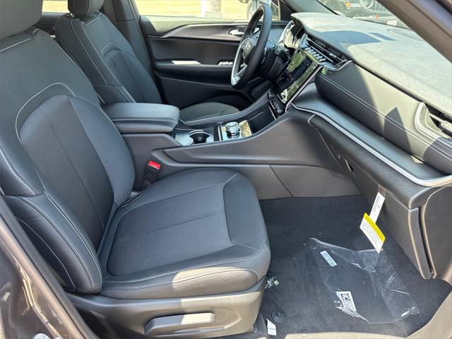 new 2025 Jeep Grand Cherokee L car, priced at $37,925