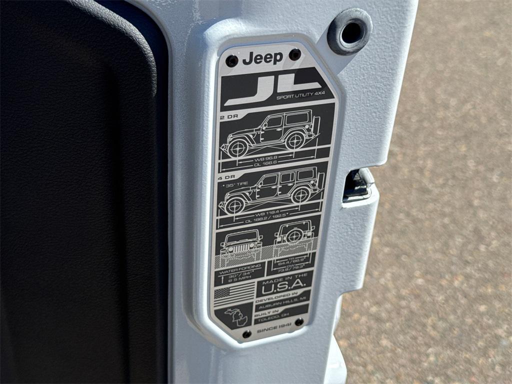 new 2025 Jeep Wrangler car, priced at $39,730