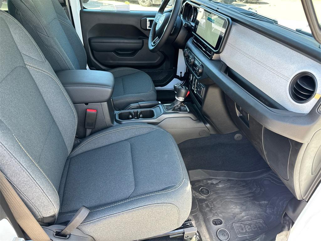 new 2025 Jeep Wrangler car, priced at $39,730