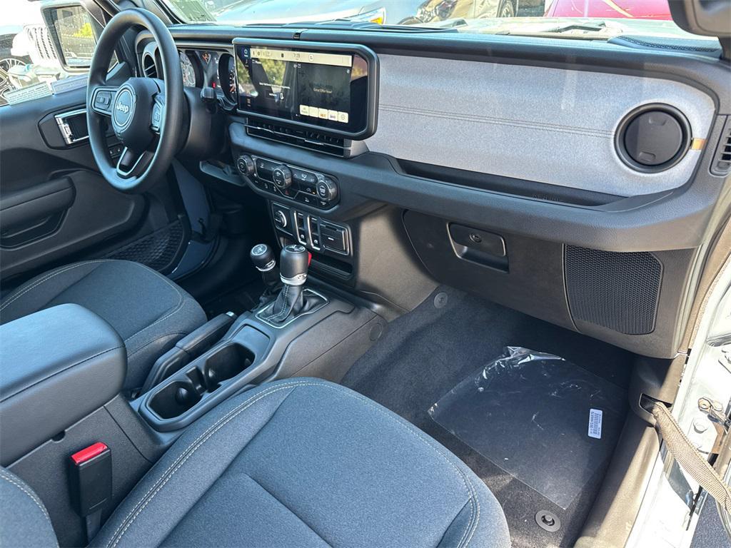 new 2025 Jeep Wrangler car, priced at $35,925