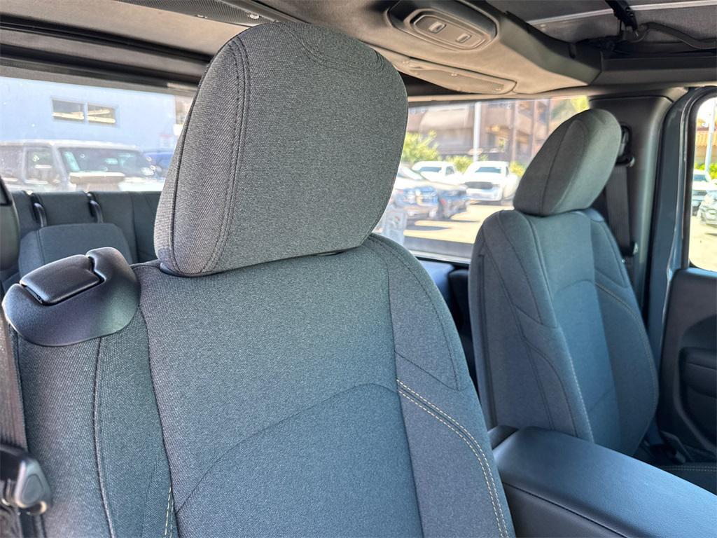 new 2025 Jeep Wrangler car, priced at $35,925