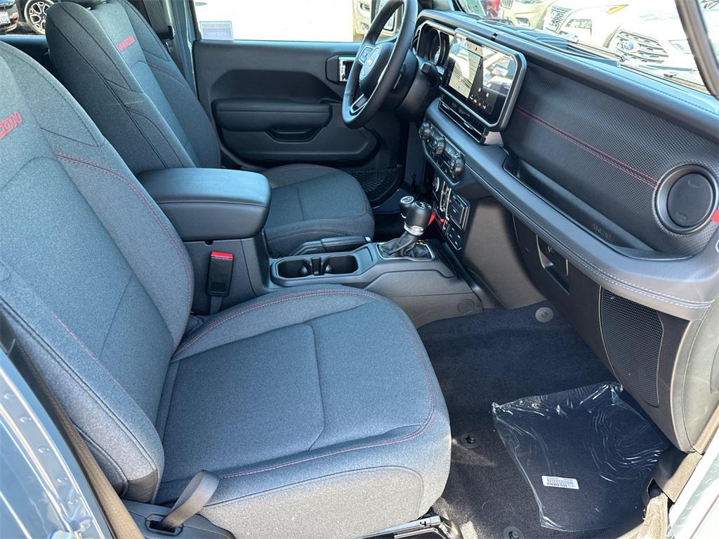 new 2025 Jeep Wrangler car, priced at $58,225