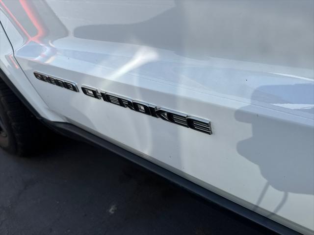 used 2018 Jeep Grand Cherokee car, priced at $15,990