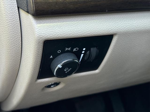 used 2018 Jeep Grand Cherokee car, priced at $15,990