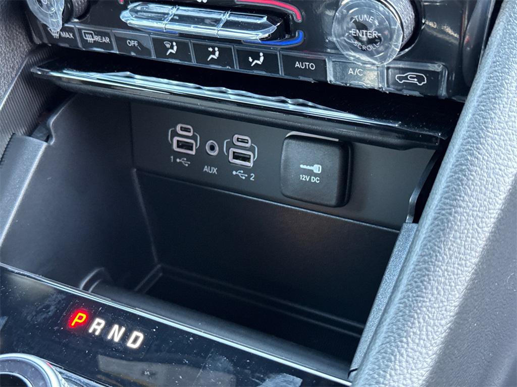 new 2025 Jeep Grand Cherokee car, priced at $45,295