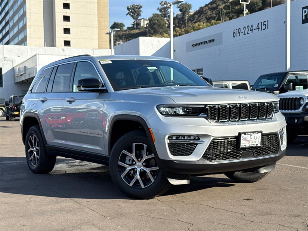 new 2025 Jeep Grand Cherokee car, priced at $45,295