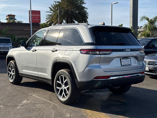 new 2025 Jeep Grand Cherokee car, priced at $41,725