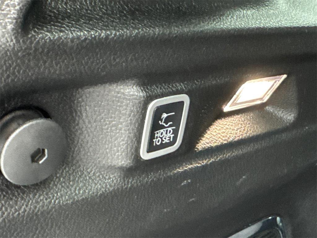 used 2021 Jeep Grand Cherokee L car, priced at $28,591