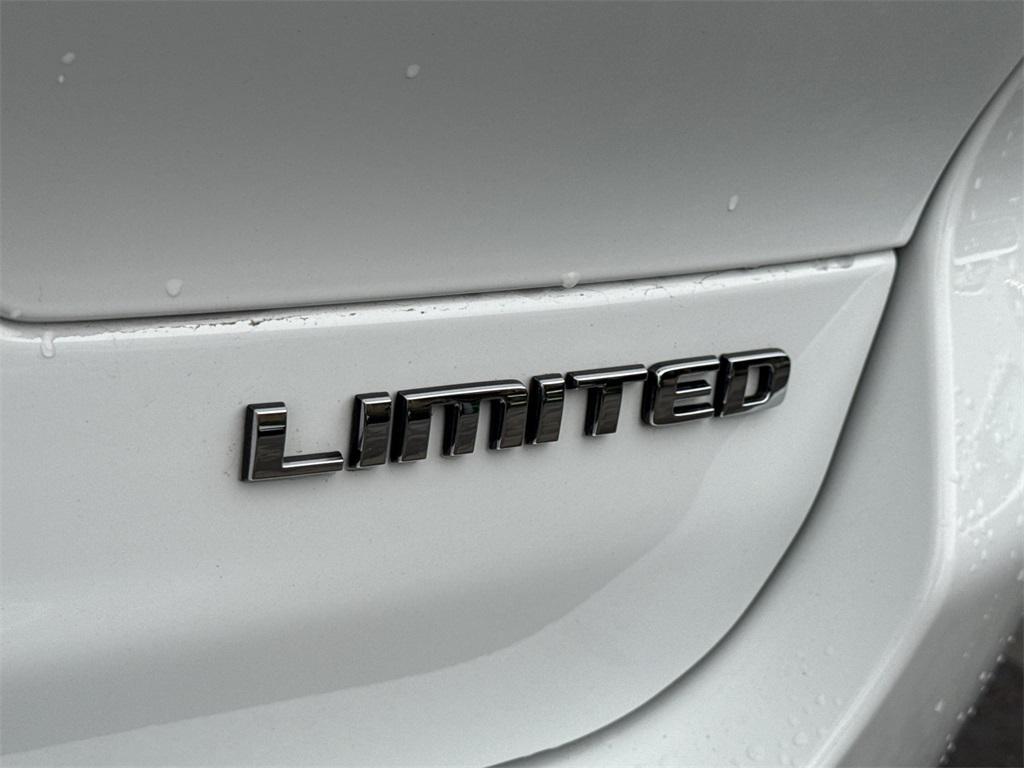 used 2021 Jeep Grand Cherokee L car, priced at $28,591