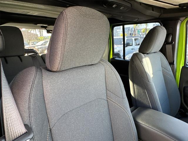 new 2025 Jeep Wrangler car, priced at $44,725