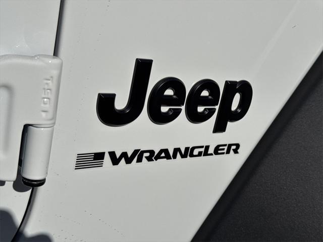 new 2025 Jeep Wrangler car, priced at $49,925