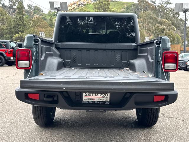 new 2025 Jeep Gladiator car, priced at $42,925
