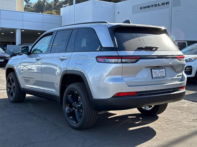 new 2025 Jeep Grand Cherokee car, priced at $43,925