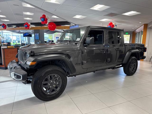 new 2025 Jeep Gladiator car, priced at $41,925