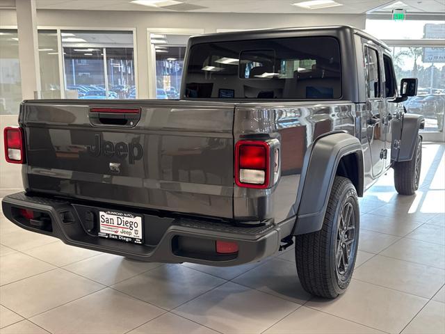 new 2025 Jeep Gladiator car, priced at $41,925