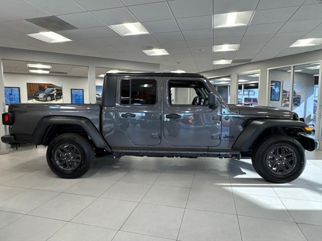 new 2025 Jeep Gladiator car, priced at $41,925