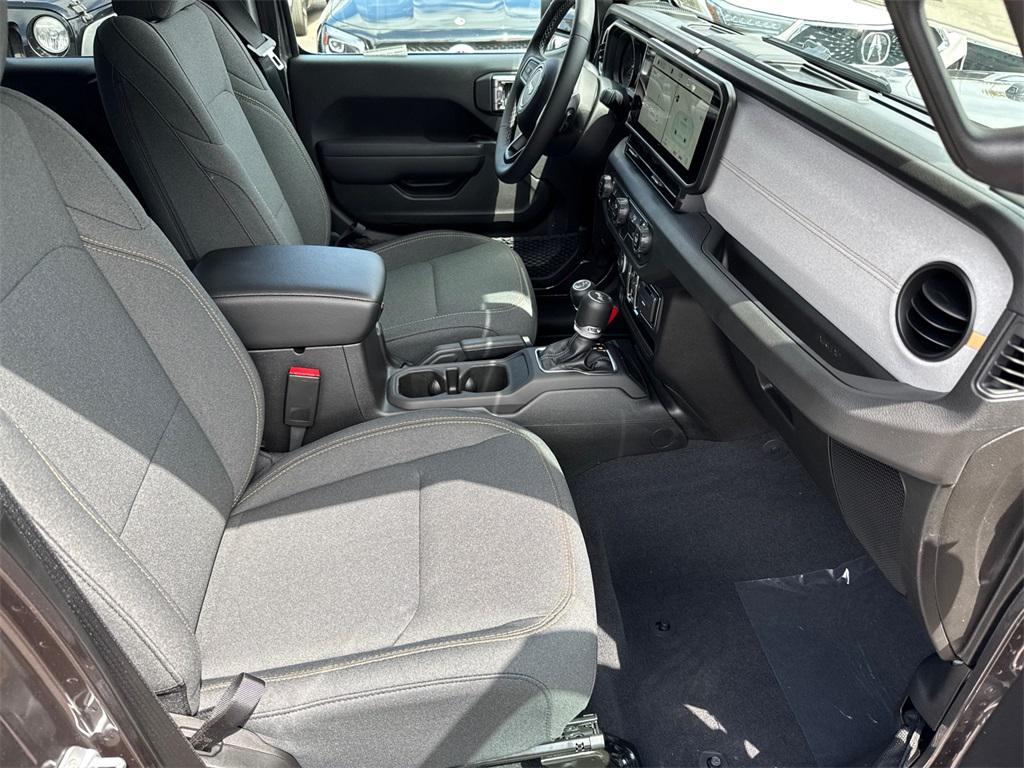 new 2025 Jeep Wrangler car, priced at $48,425