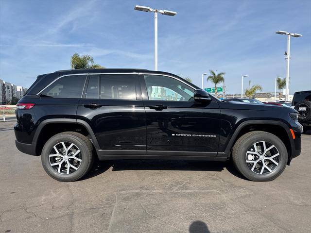 new 2025 Jeep Grand Cherokee car, priced at $41,725