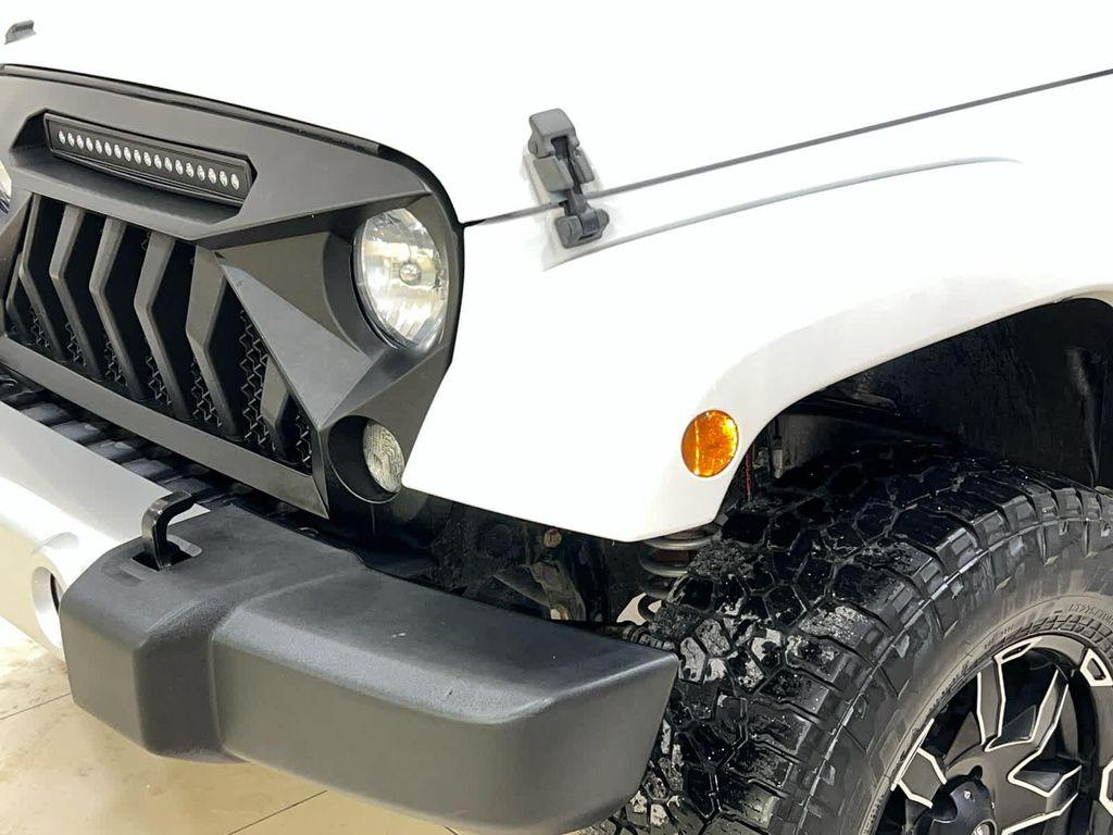 used 2015 Jeep Wrangler Unlimited car, priced at $20,372