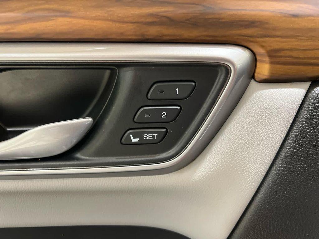 used 2022 Honda CR-V car, priced at $30,995