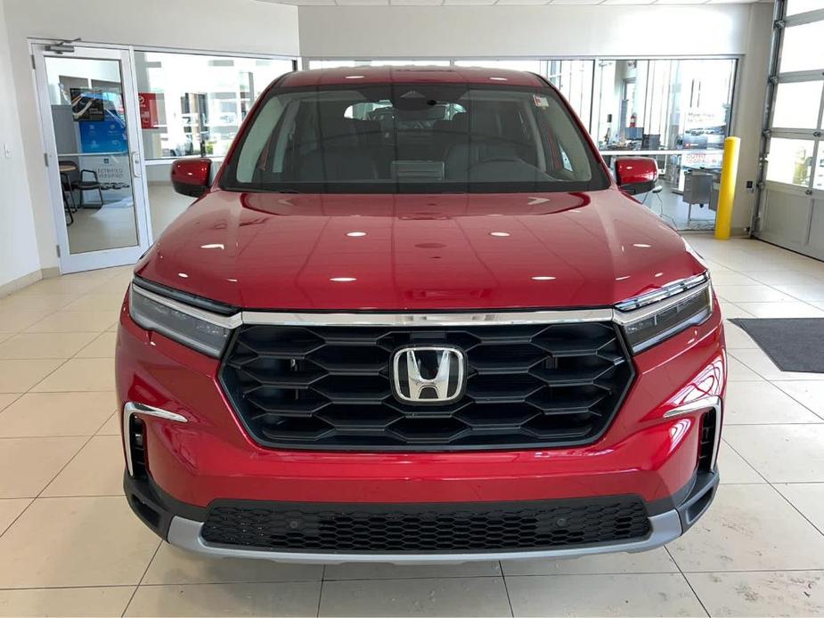 new 2025 Honda Pilot car, priced at $47,450